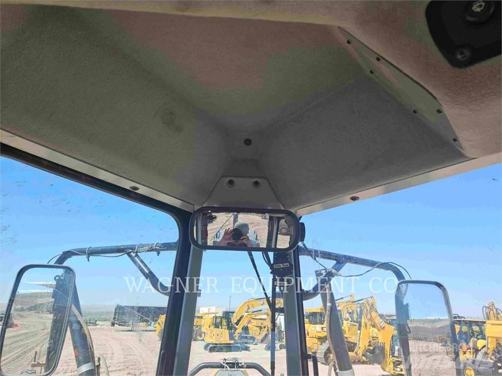 CAT 140M Greiderid