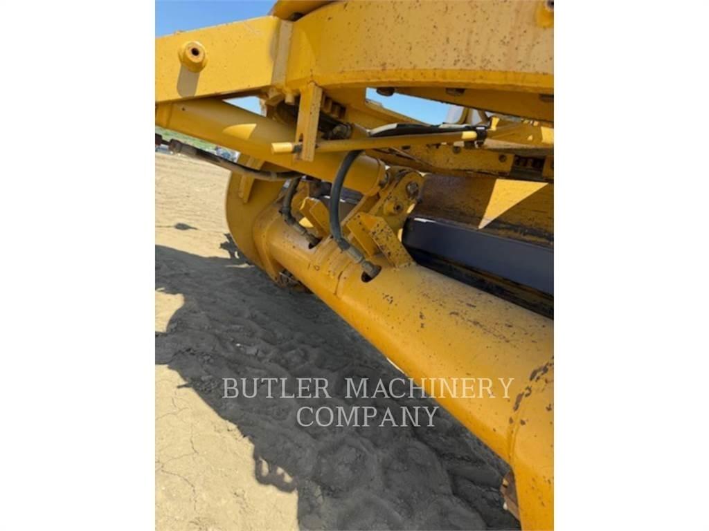 CAT 140M Greiderid
