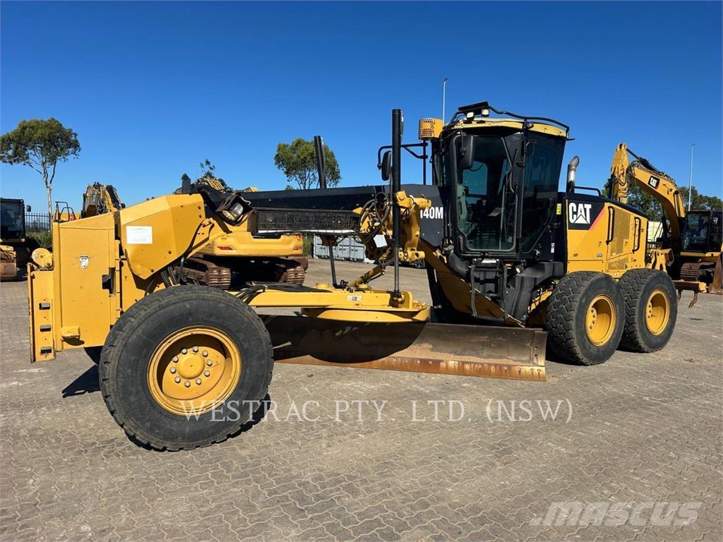 CAT 140M Greiderid