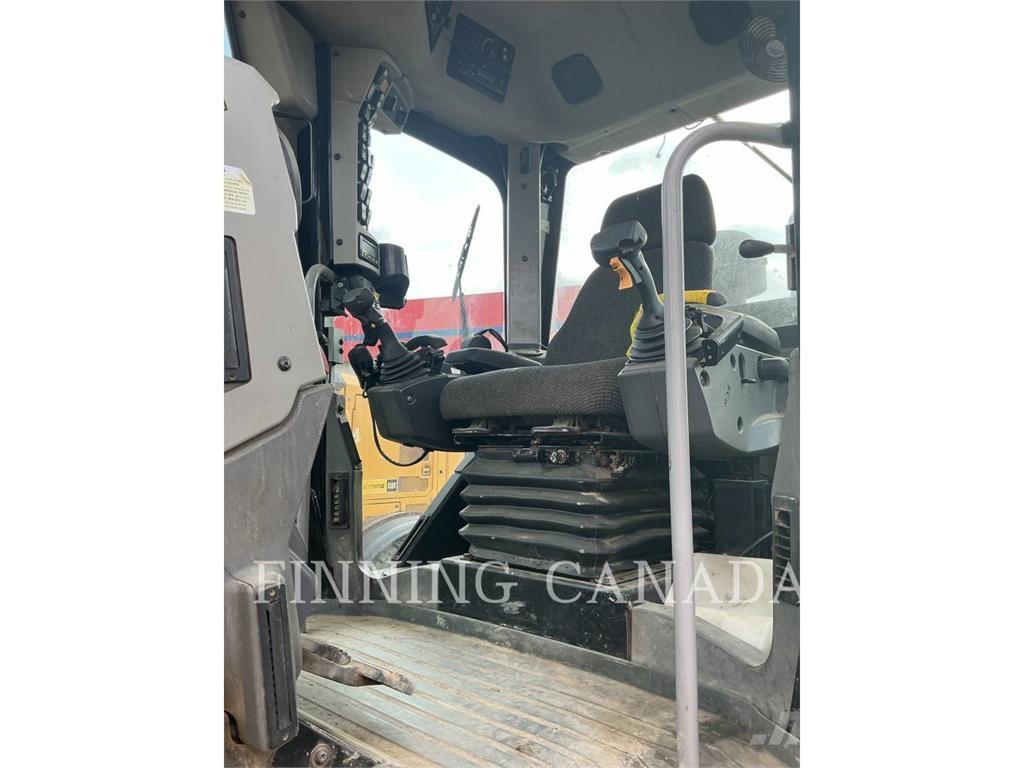 CAT 140M AWD Greiderid