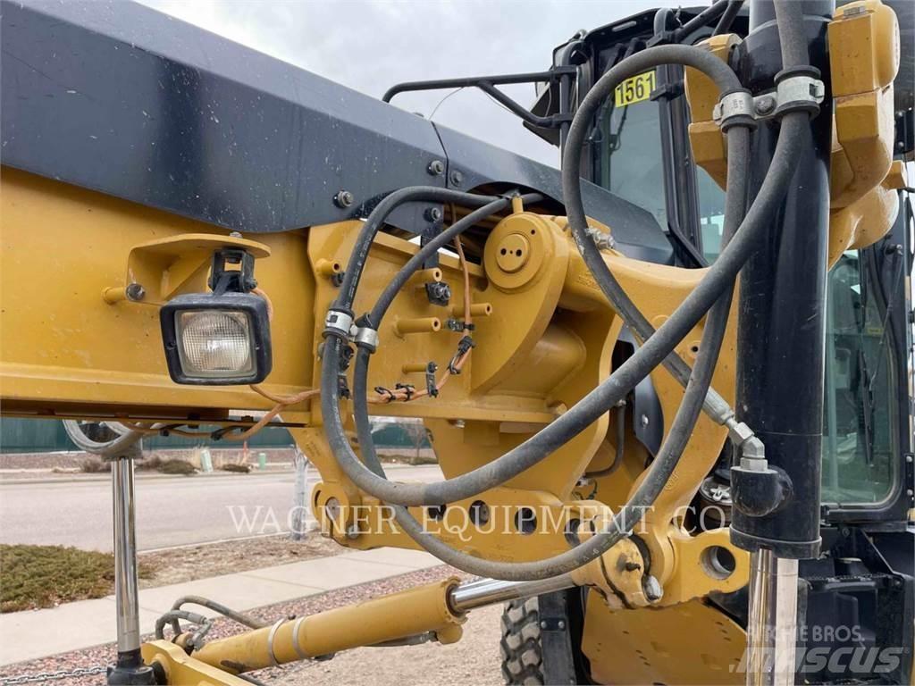 CAT 140M2 Greiderid
