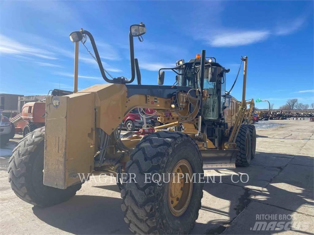 CAT 140M2 AWD Greiderid