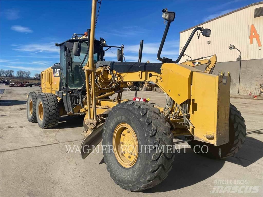 CAT 140M2 AWD Greiderid