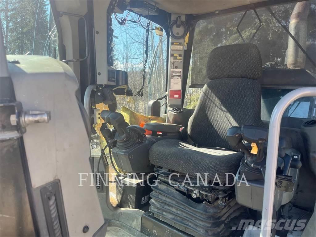 CAT 140M2 AWD Greiderid