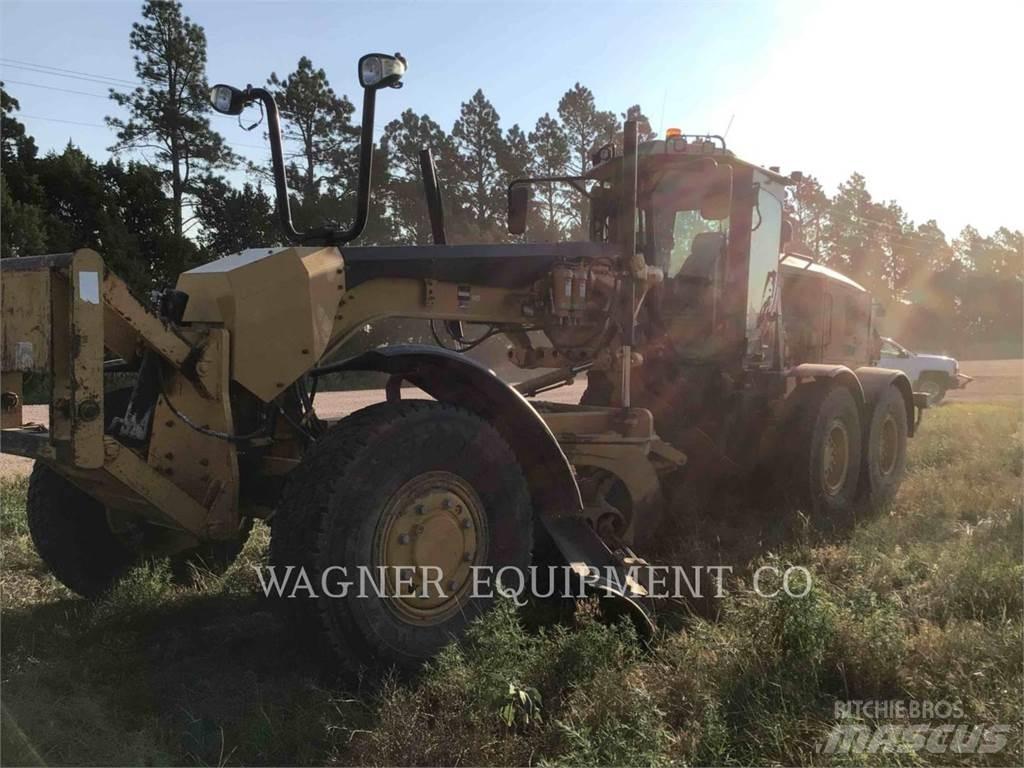 CAT 140M2 AWD Greiderid