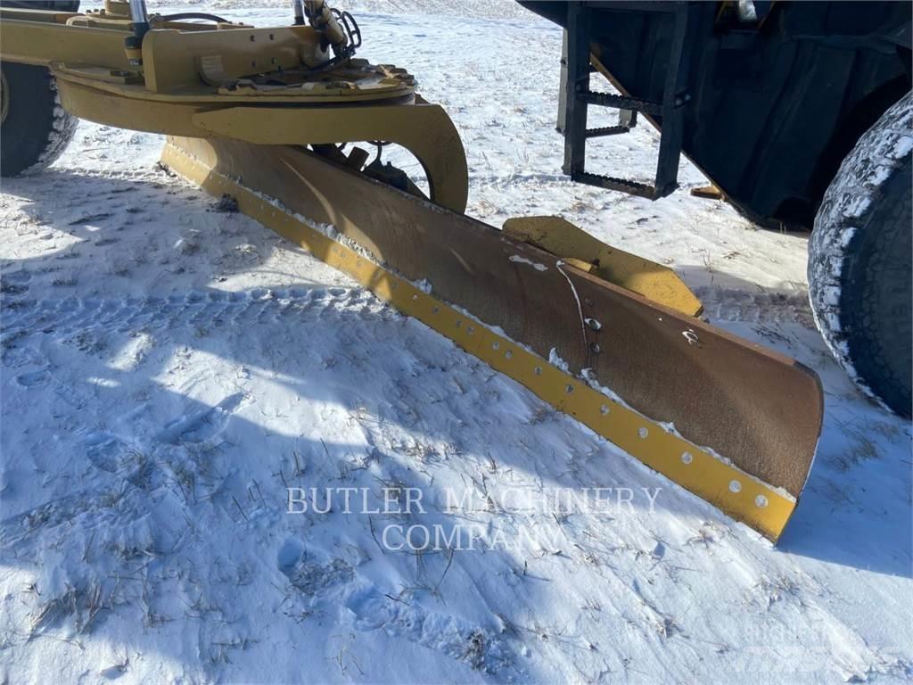 CAT 140M2AWD Greiderid