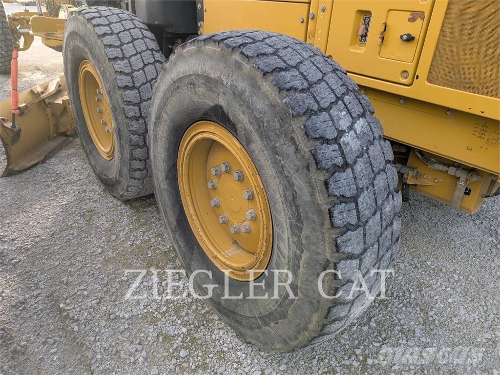 CAT 140M2AWD Greiderid
