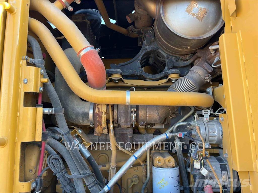 CAT 140M2AWD Greiderid