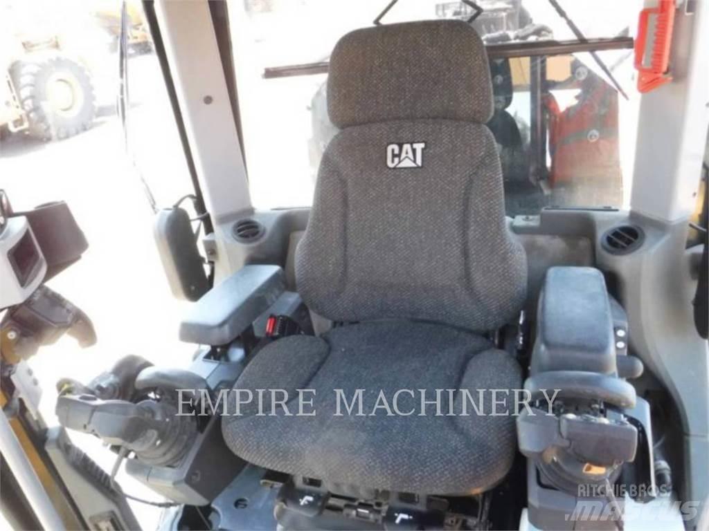 CAT 140M3 AWD Greiderid