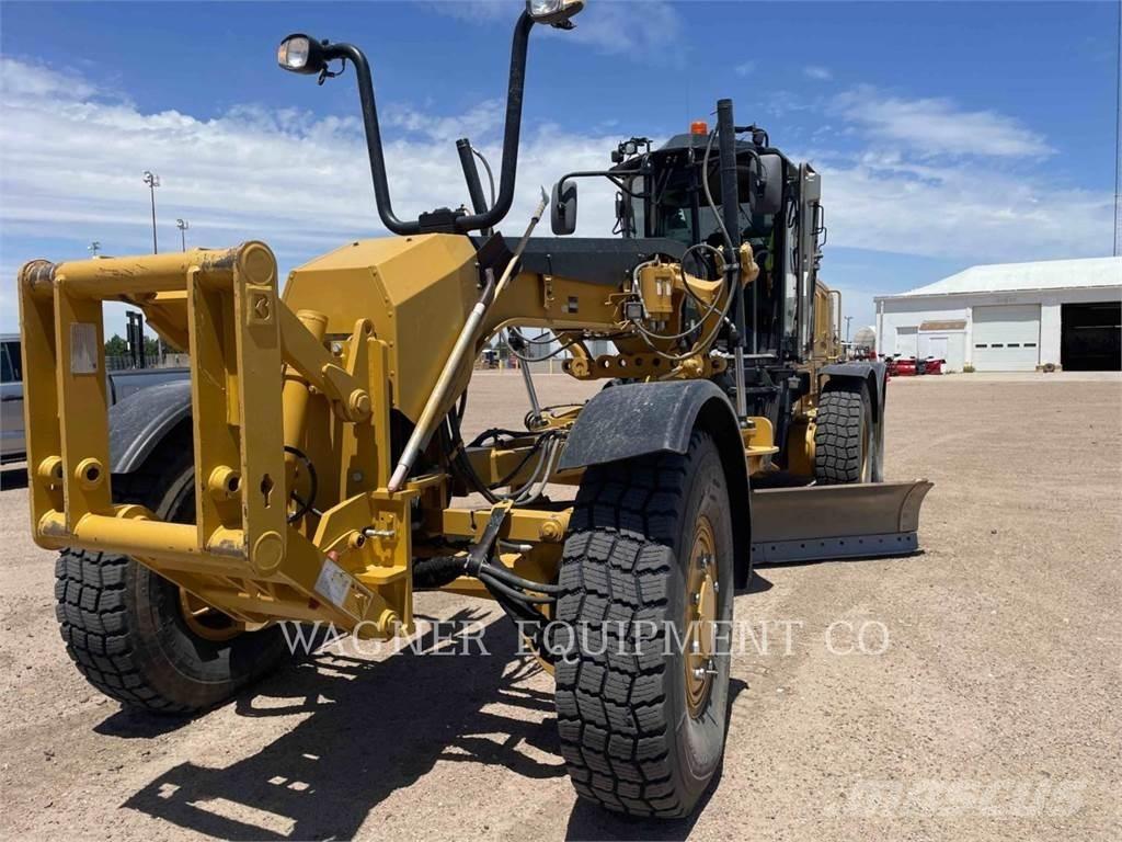CAT 140M3 AWD Greiderid