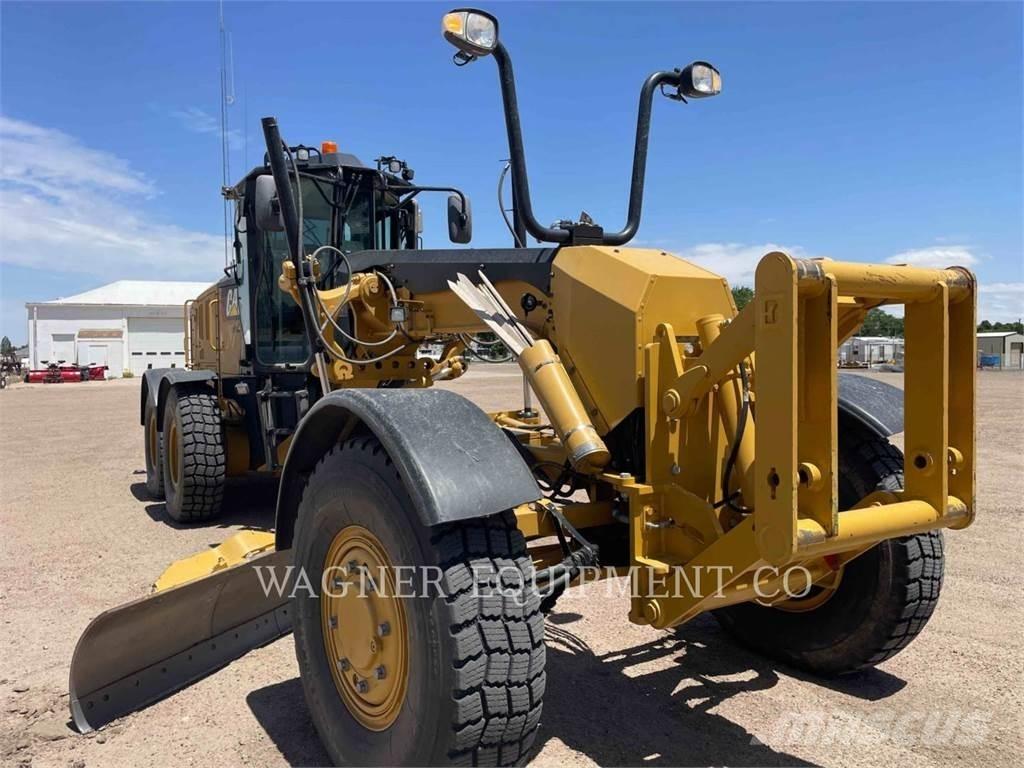 CAT 140M3 AWD Greiderid