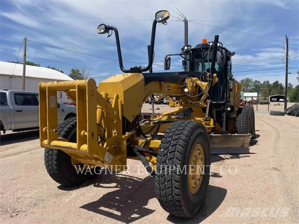 CAT 140M3 AWD Greiderid