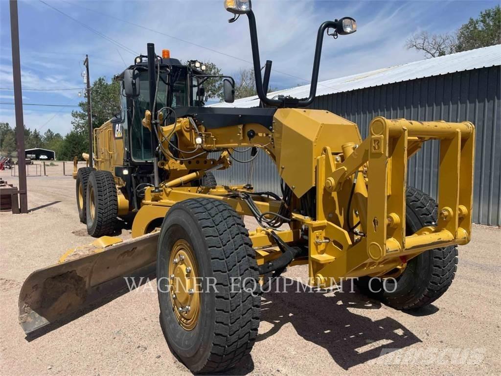 CAT 140M3 AWD Greiderid