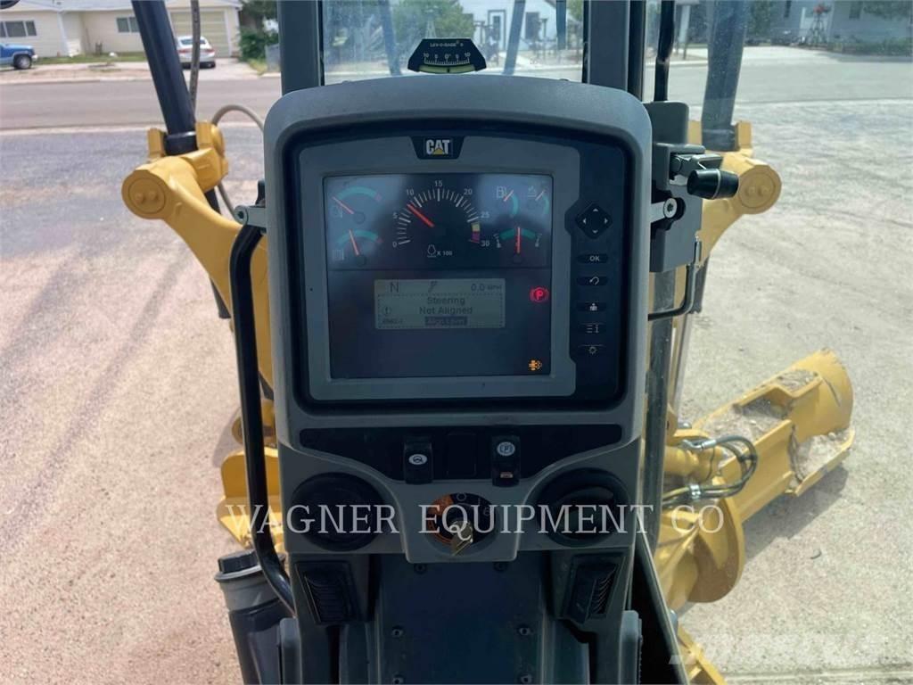 CAT 140M3 AWD Greiderid
