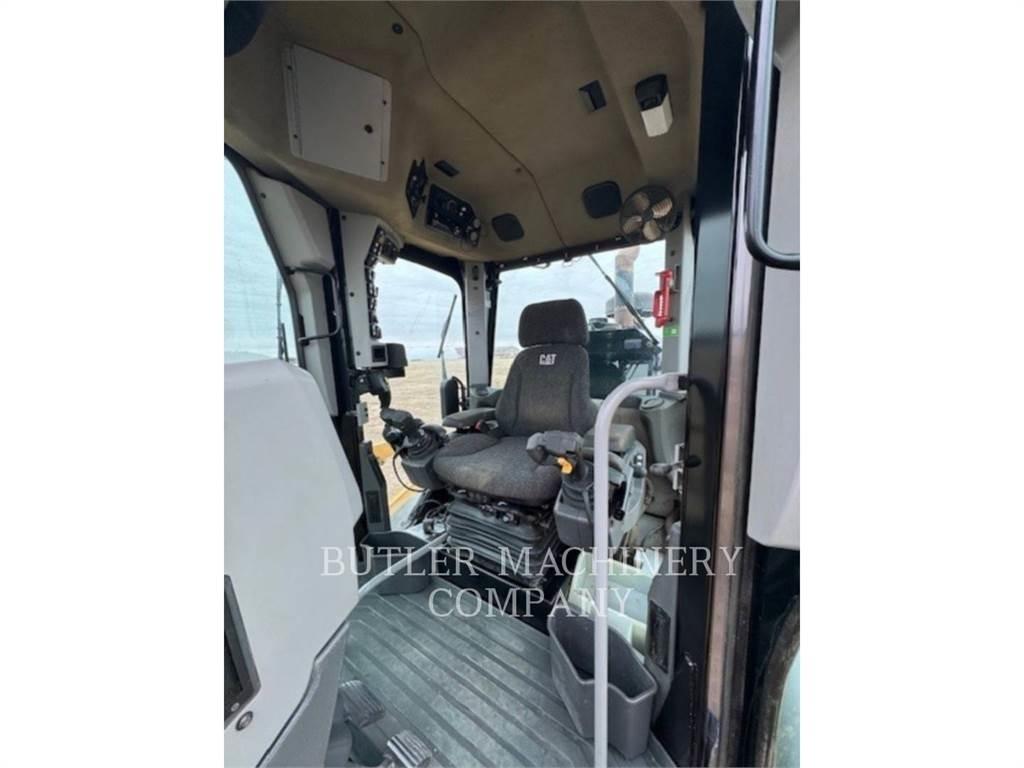 CAT 140M3AWD Greiderid