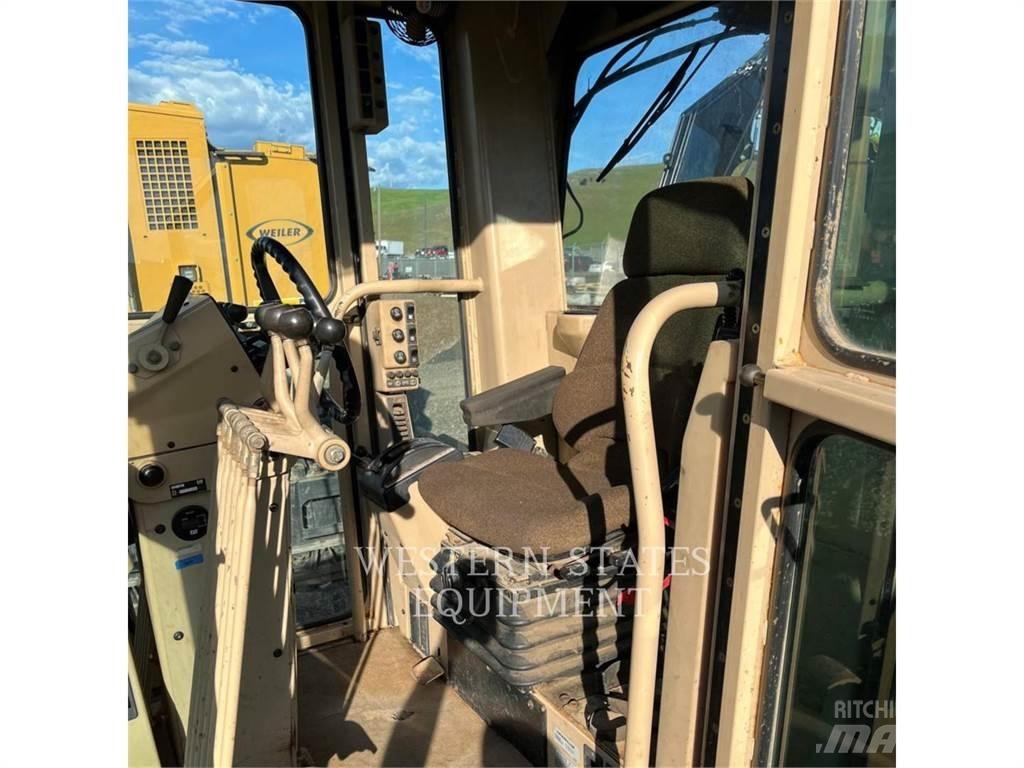 CAT 143H Greiderid