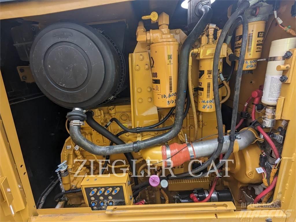 CAT 14M Greiderid