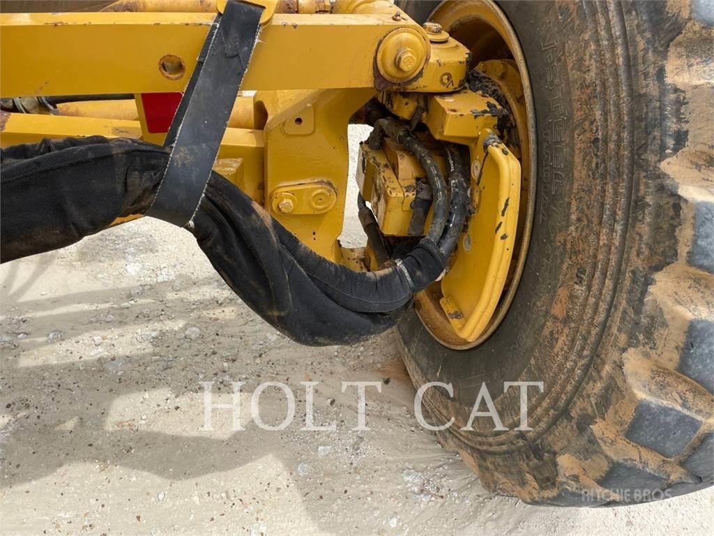 CAT 150-15AWD Greiderid