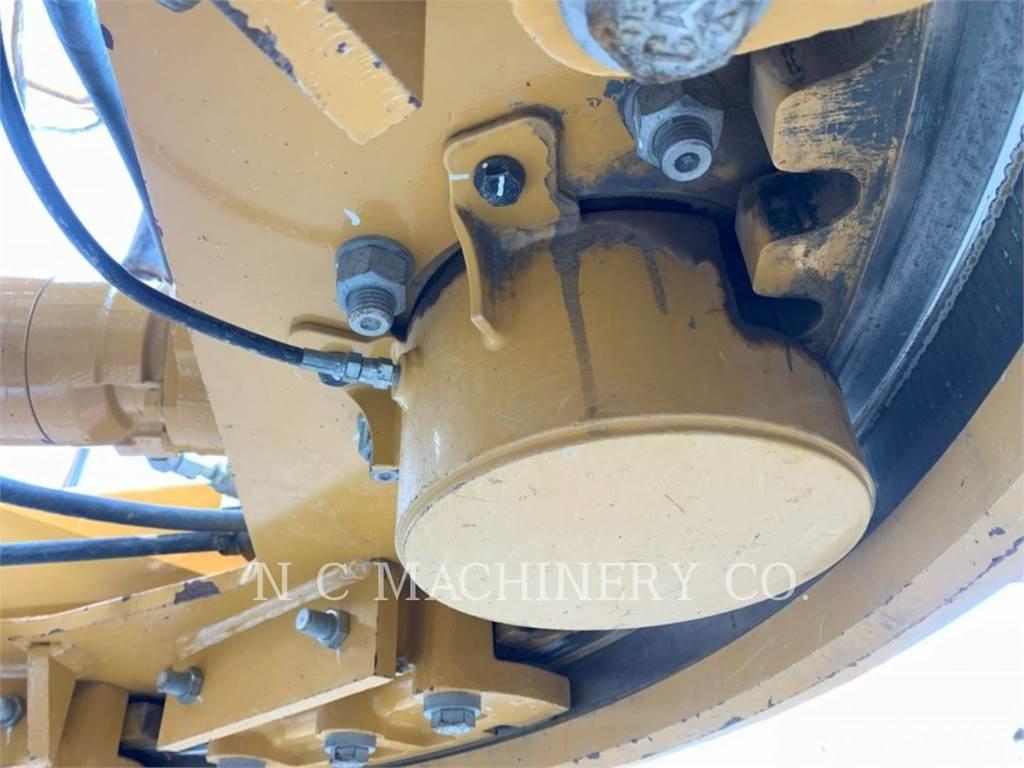 CAT 150-15AWD Greiderid