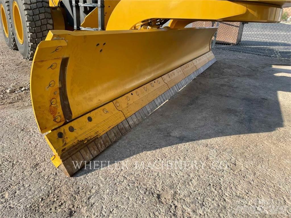CAT 150 AWD Greiderid