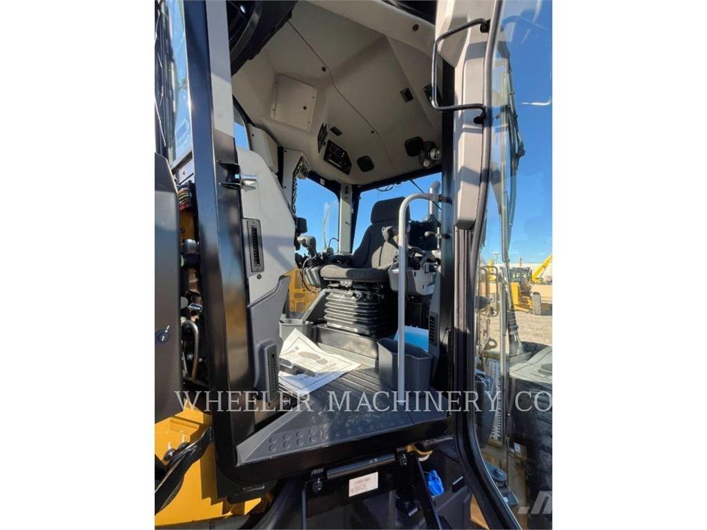 CAT 150 AWD Greiderid