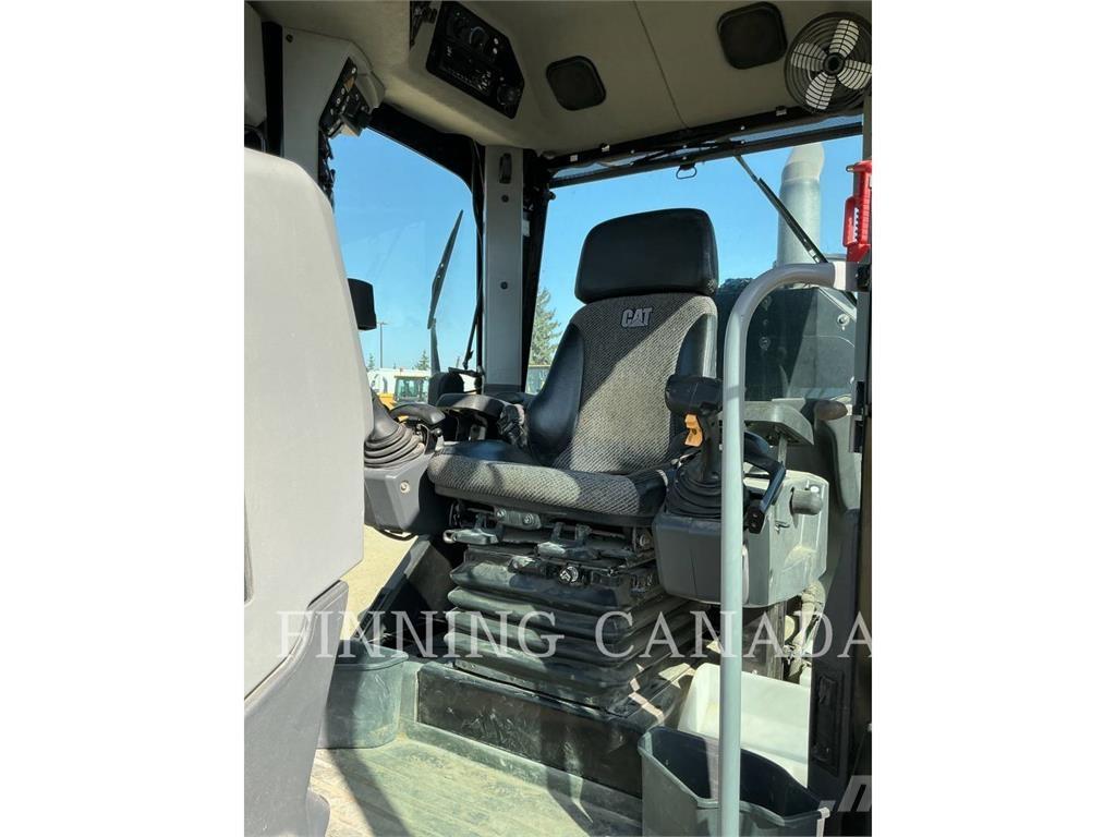 CAT 150 AWD Greiderid