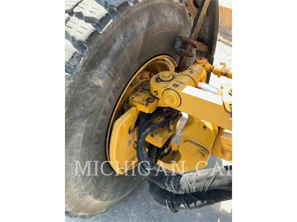 CAT 160M3 AWD Greiderid