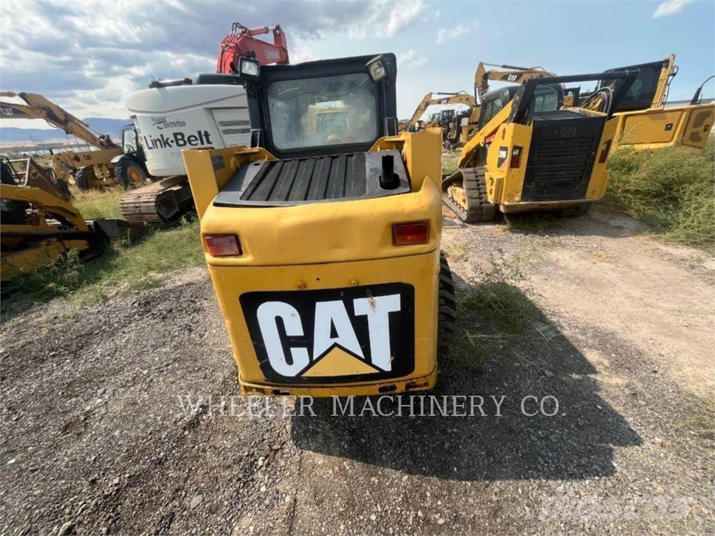 CAT 226B3 C3 Kompaktlaadurid