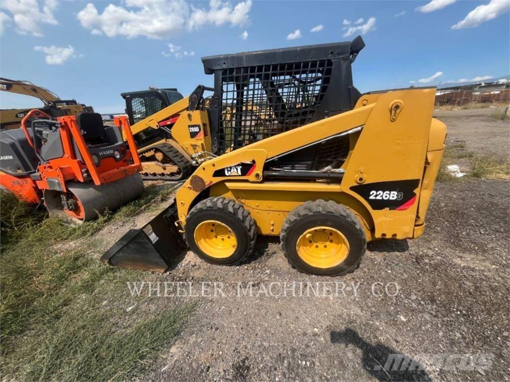 CAT 226B3 C3 Kompaktlaadurid