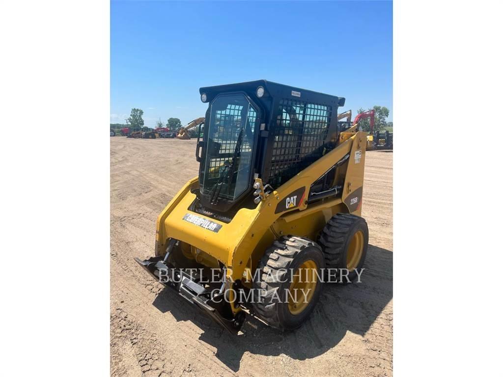 CAT 226B3 C3S2 Kompaktlaadurid