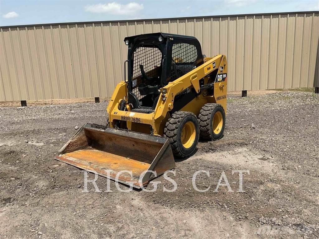 CAT 226D Kompaktlaadurid