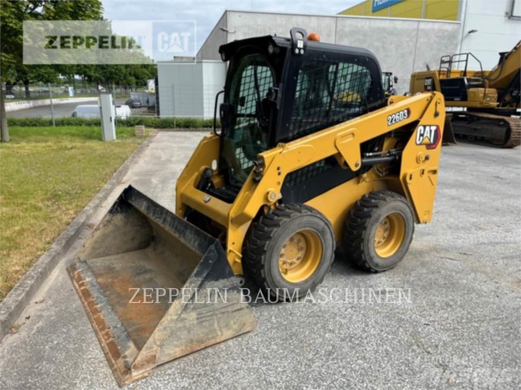 CAT 226D Kompaktlaadurid