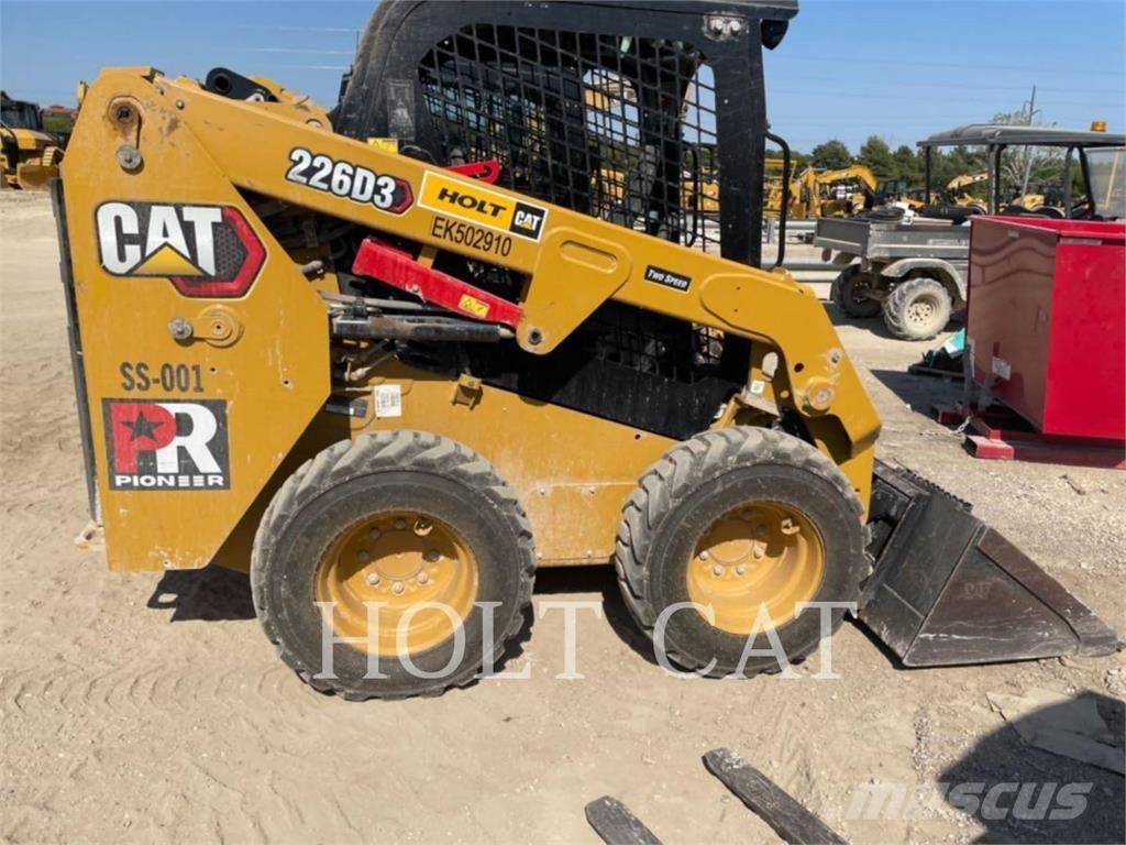 CAT 226D Kompaktlaadurid