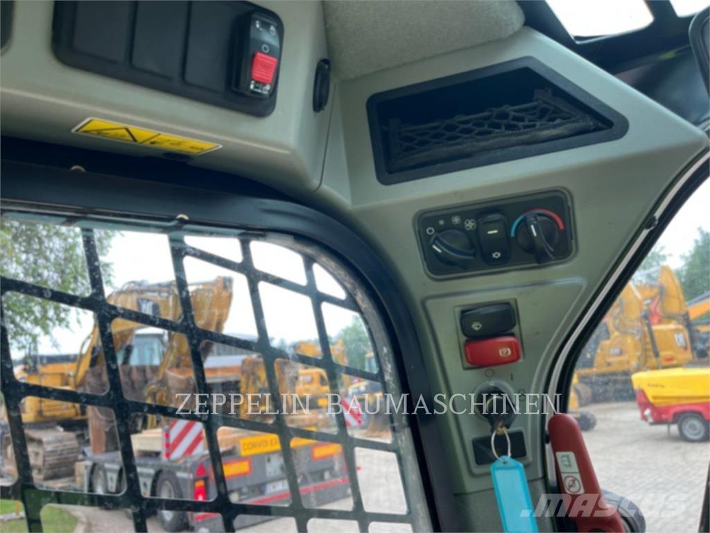 CAT 226D Kompaktlaadurid