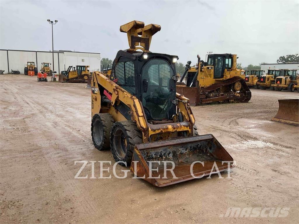CAT 226D Kompaktlaadurid