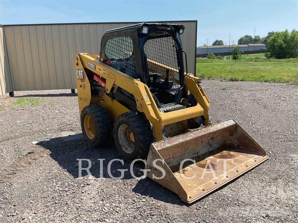 CAT 226D Kompaktlaadurid