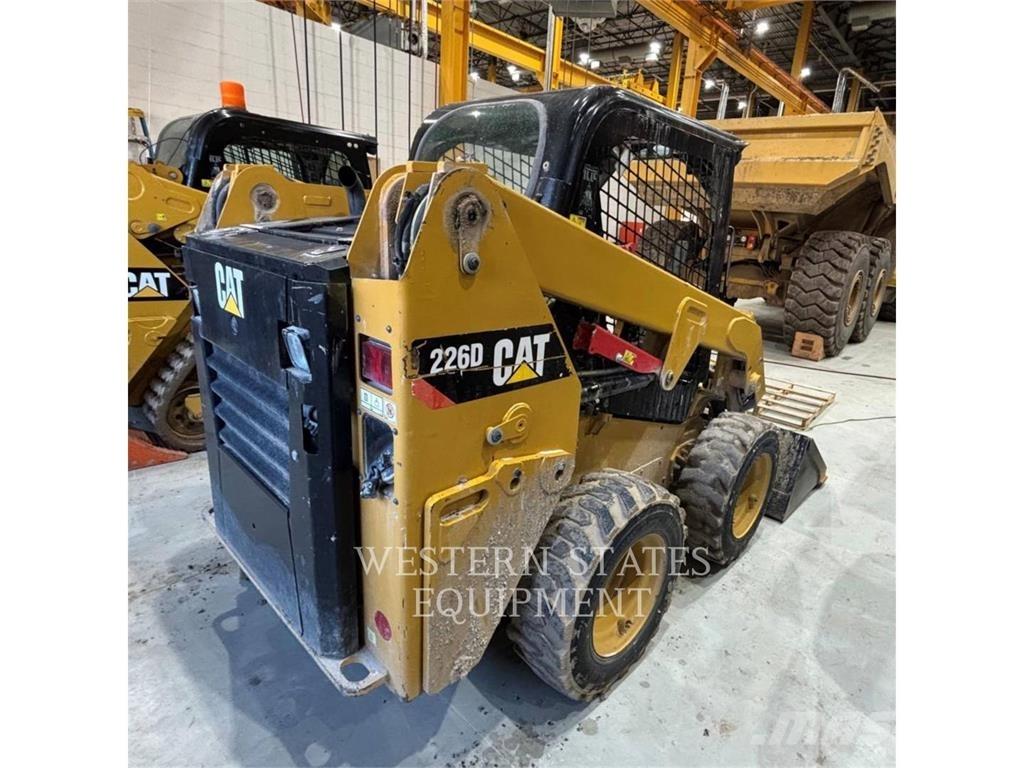 CAT 226D Kompaktlaadurid
