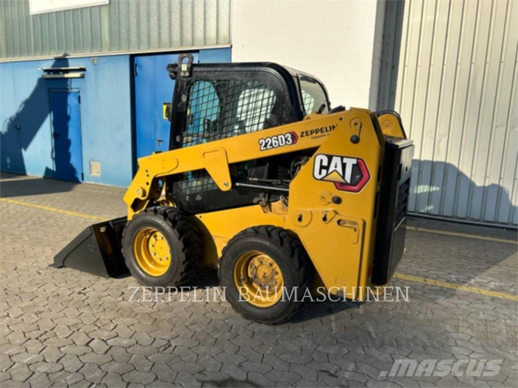 CAT 226D Kompaktlaadurid