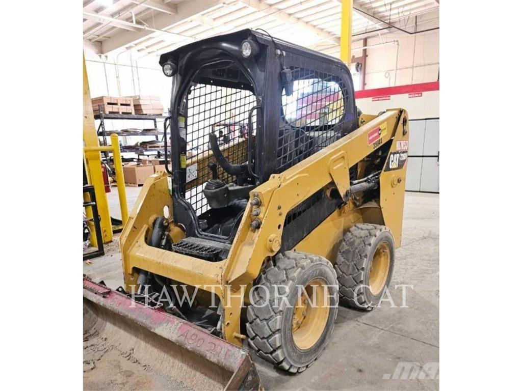 CAT 226D Kompaktlaadurid