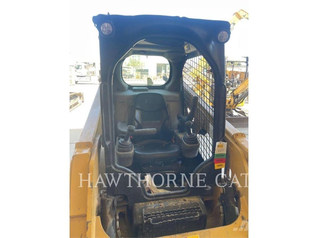 CAT 226D Kompaktlaadurid