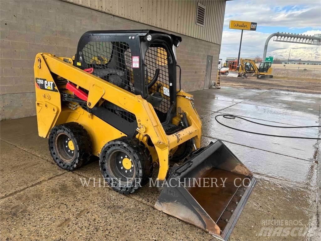 CAT 226D C1-H2 Kompaktlaadurid