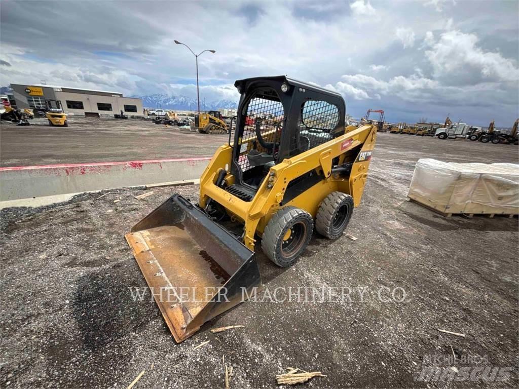 CAT 226D C1-H2 Kompaktlaadurid