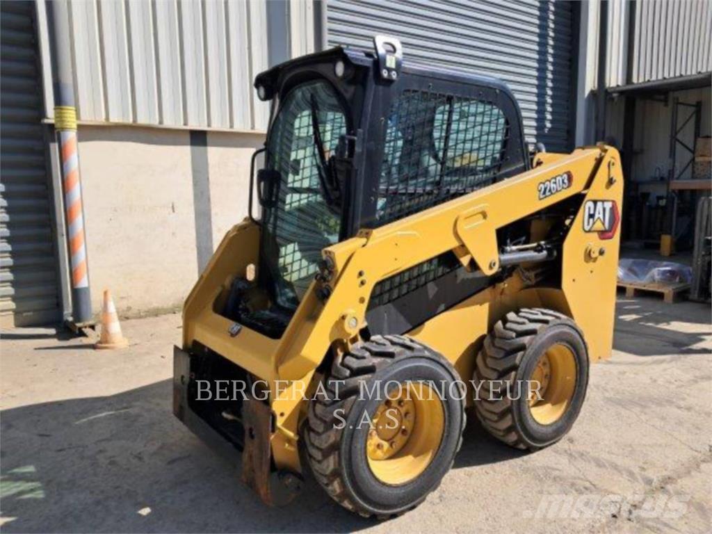CAT 226D3 Kompaktlaadurid