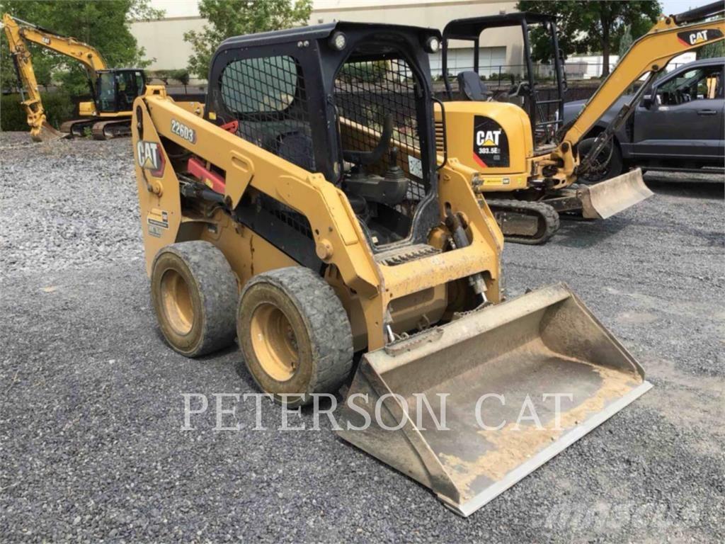 CAT 226D3 Kompaktlaadurid