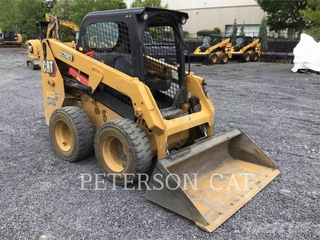 CAT 226D3 Kompaktlaadurid