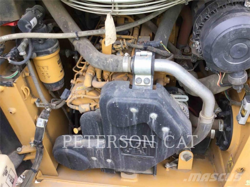 CAT 226D3 Kompaktlaadurid