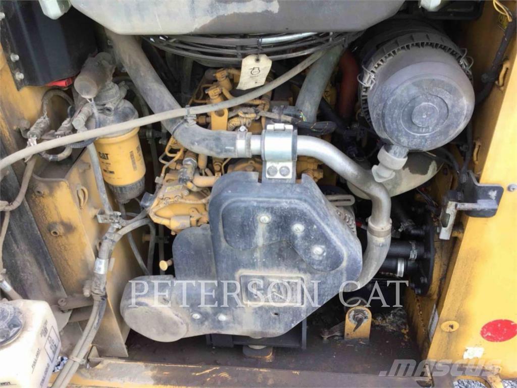 CAT 226D3 Kompaktlaadurid