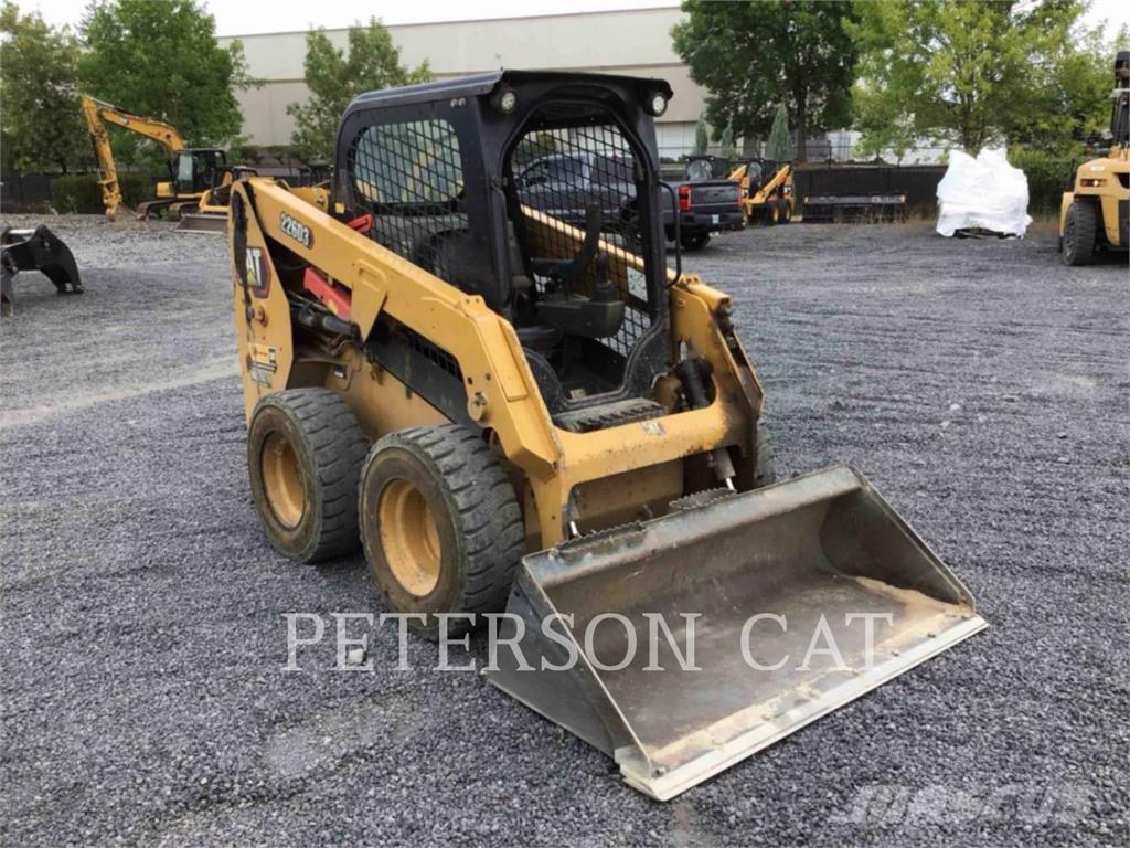 CAT 226D3 Kompaktlaadurid