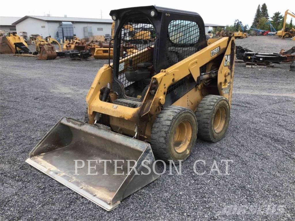 CAT 226D3 Kompaktlaadurid