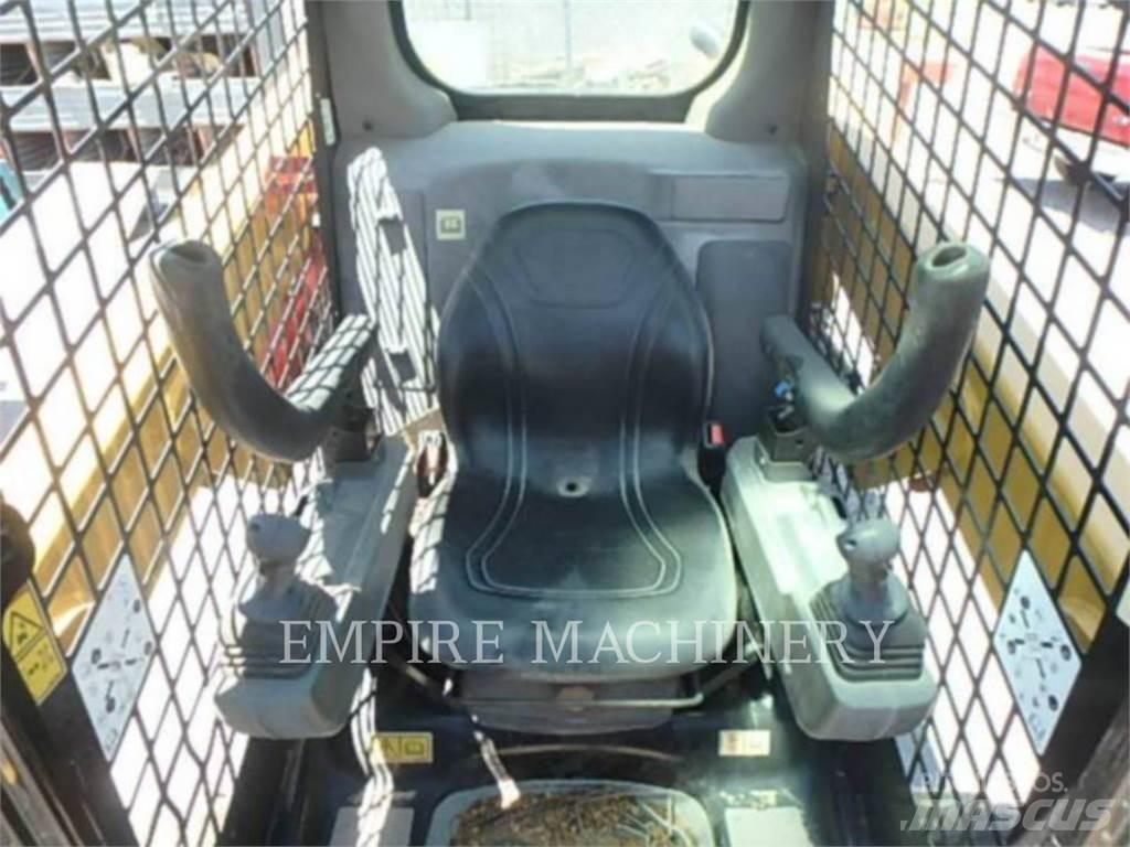 CAT 226D3 Kompaktlaadurid